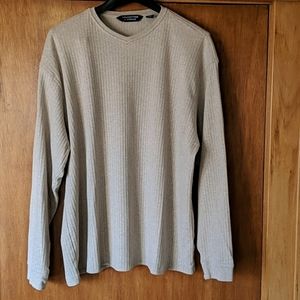 Men's V-neck long sleeve shirt